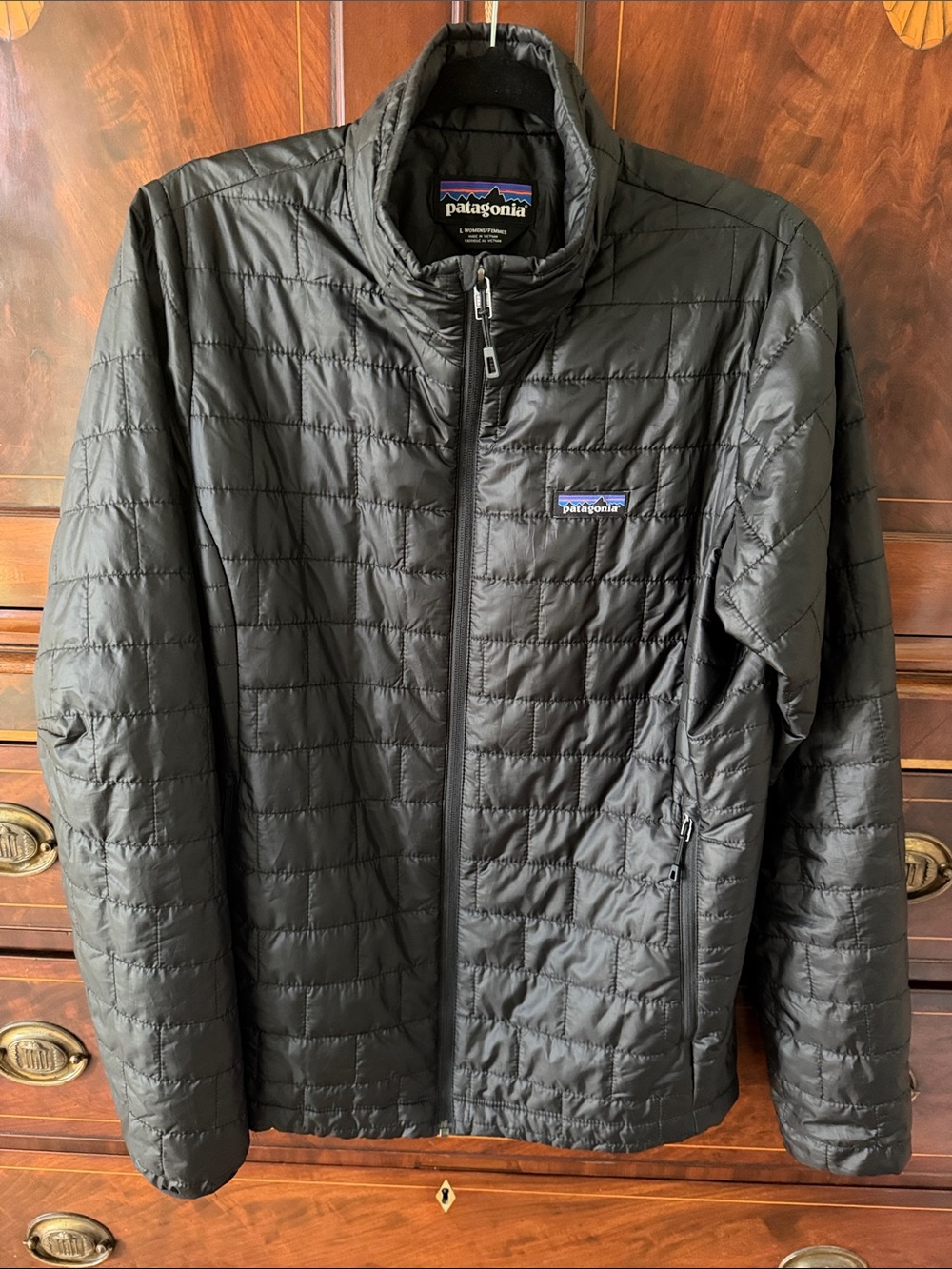 Patagonia Women’s Black Nano Puff Insulated Jacket size Large
